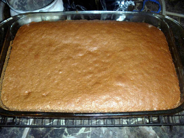 and a spicecake